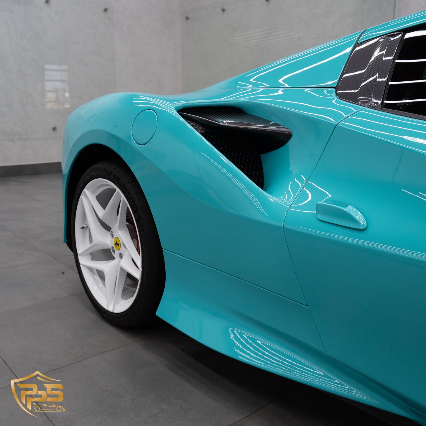 Super Gloss Turquoise Dream