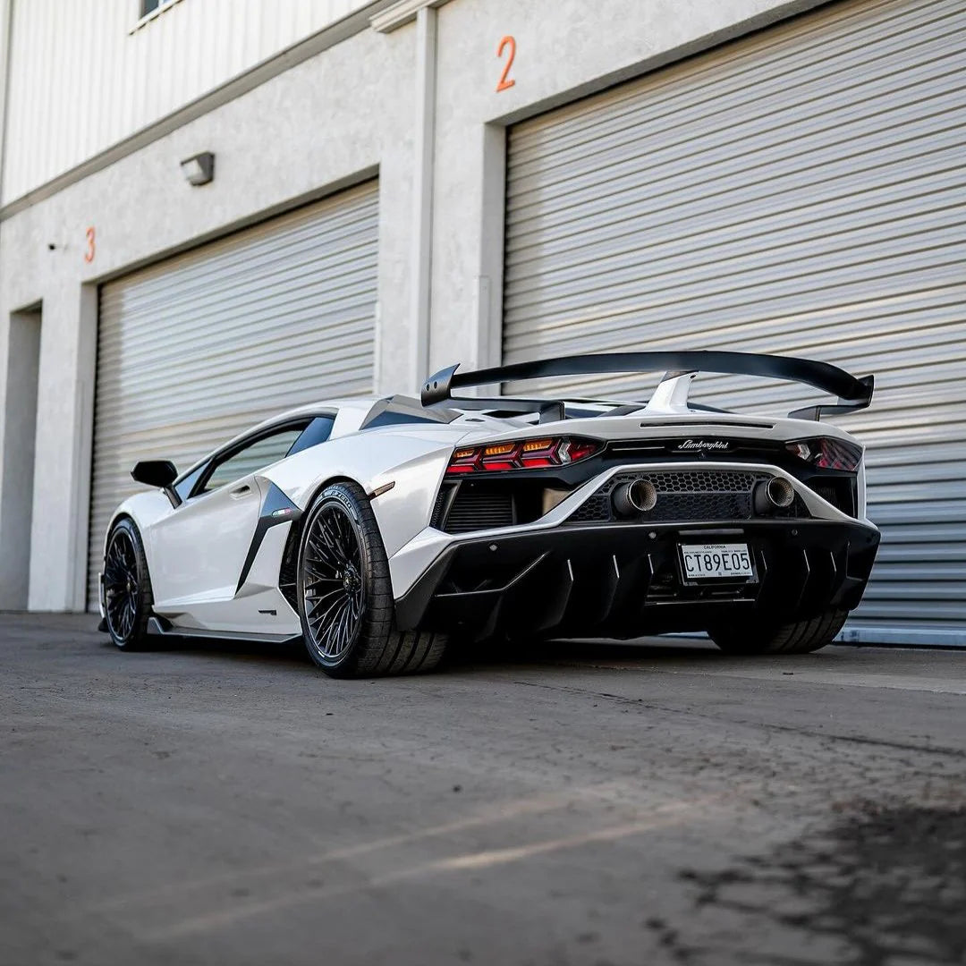 Gloss Pearlescent Pearl White