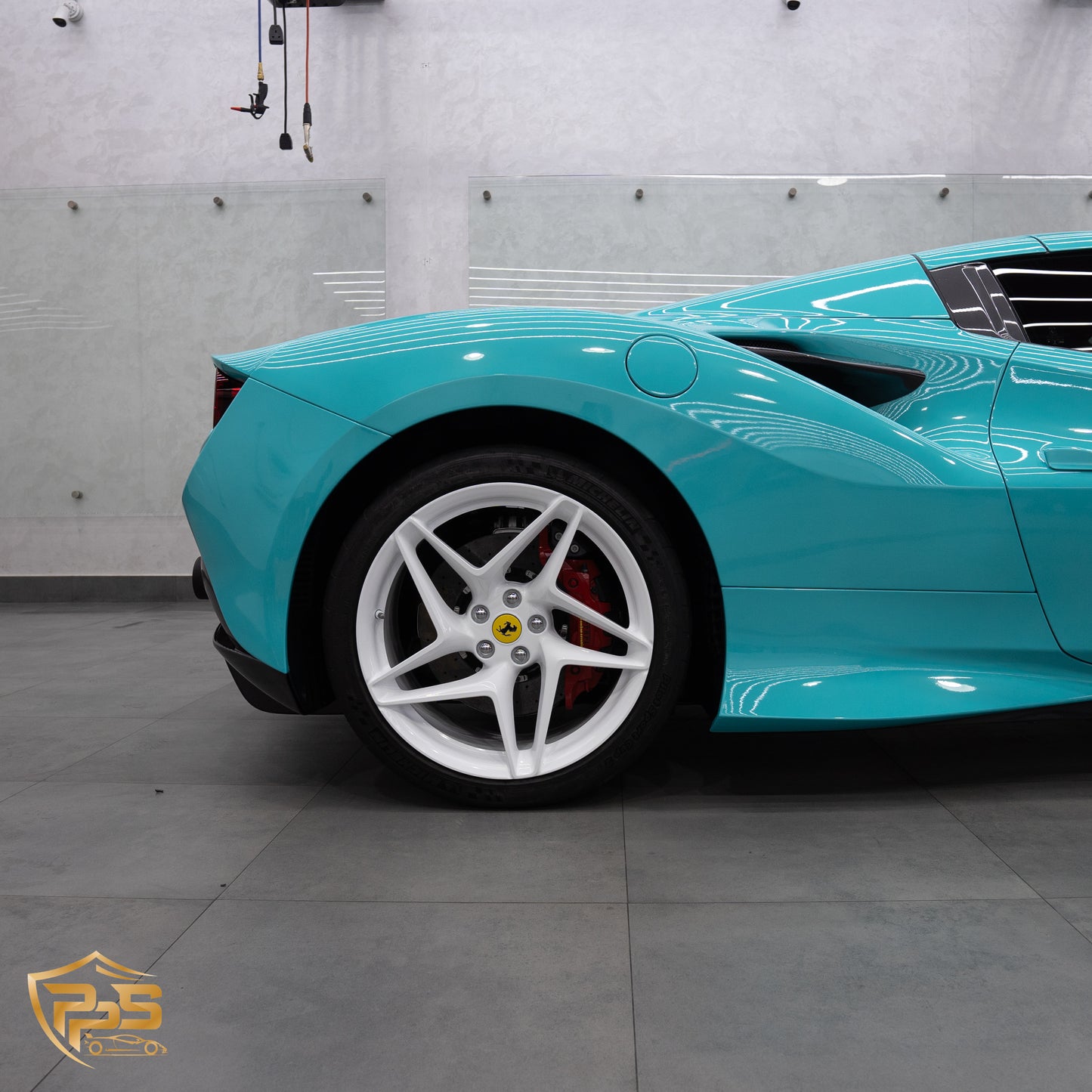 Super Gloss Turquoise Dream