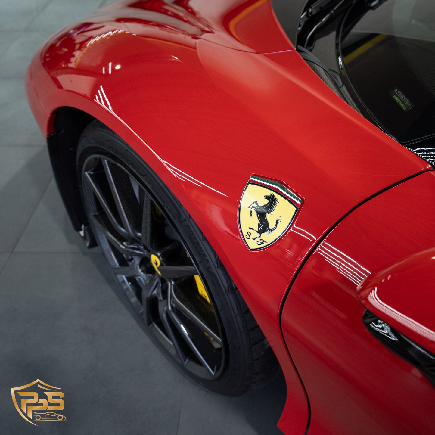 Super Gloss Corsa Red