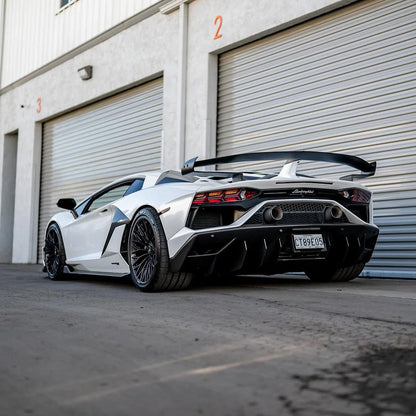 Gloss Pearlescent Pearl White
